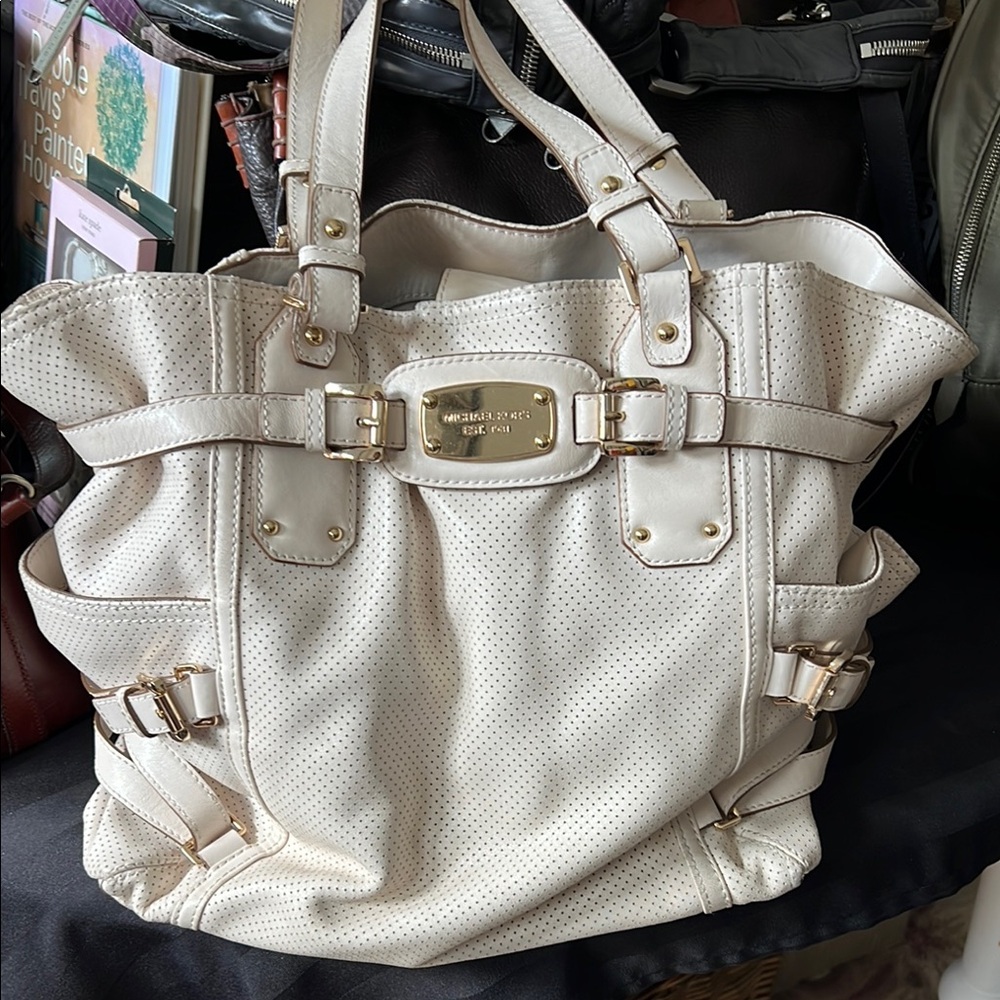 Michael Kors  Leather GANSEVOORT Cream Tote Bag